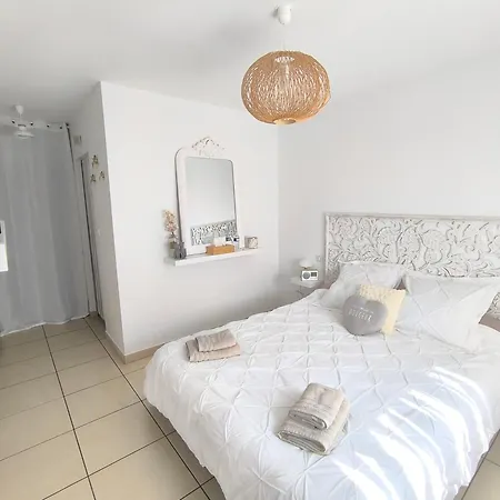 Location maison avec piscine pour 6 personnes Séjour chez l'habitant *